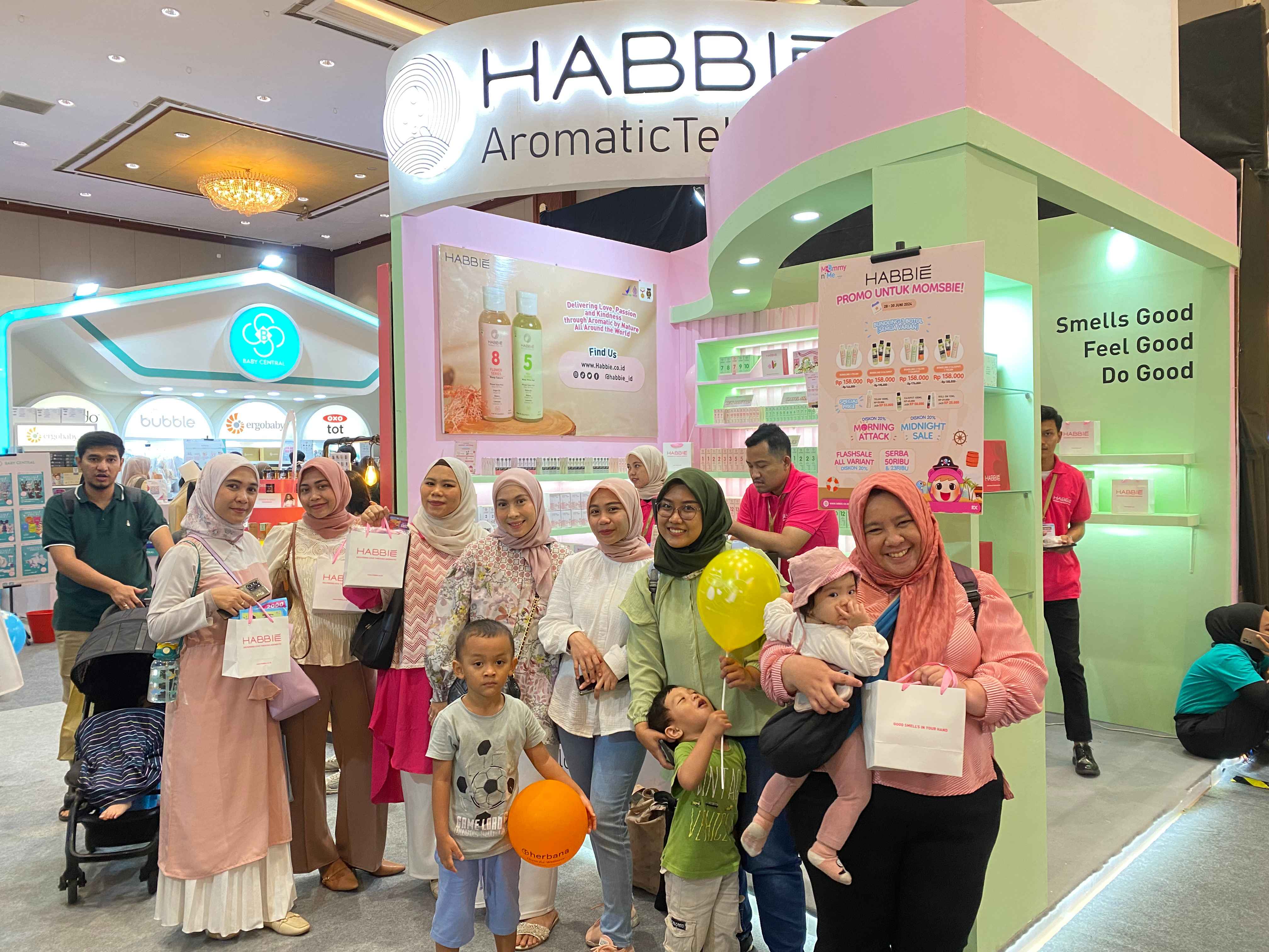 Bawakan Telon Wangi Kekinian, Habbie Jadi Primadona di Ekspo Mommy n Me 2024